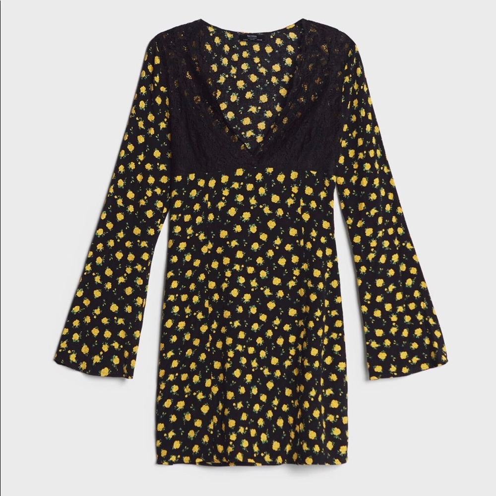 New with tags Floral dress with lace by Bershka size L